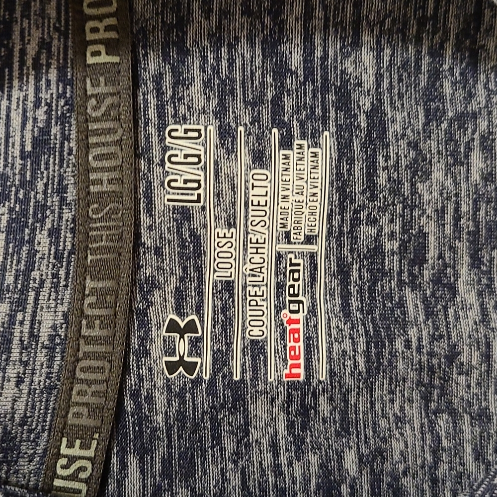 Under Armour | Large | Men's Quarter Zip Up - Picture 4 of 5